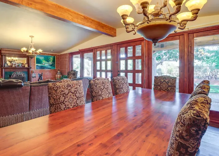 Swim Access & Outdoor Kitchen!
