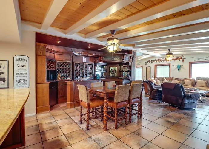 Casa vacanze Swim Access & Outdoor Kitchen! Tucson
