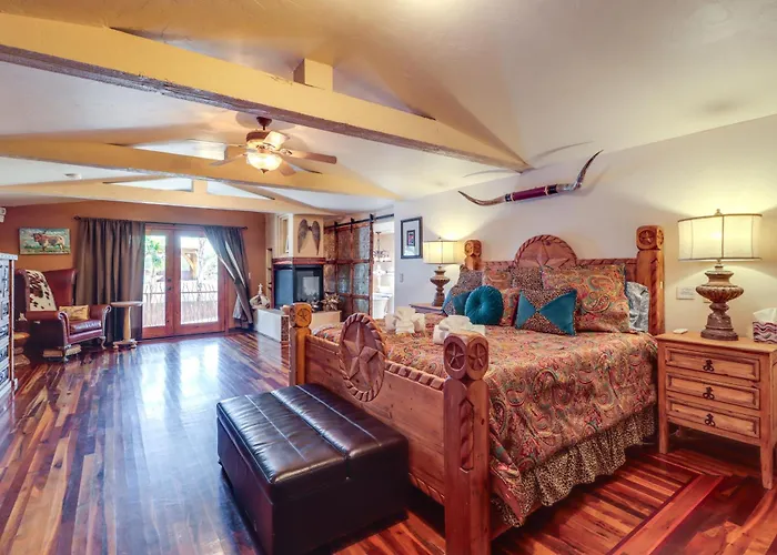 Swim Access & Outdoor Kitchen! Tucson