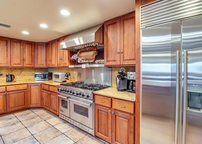 Swim Access & Outdoor Kitchen! Tucson