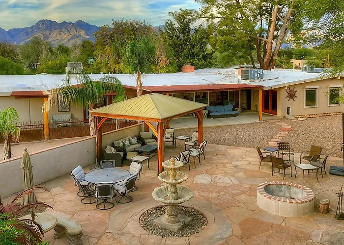 Casa vacanze Swim Access & Outdoor Kitchen!